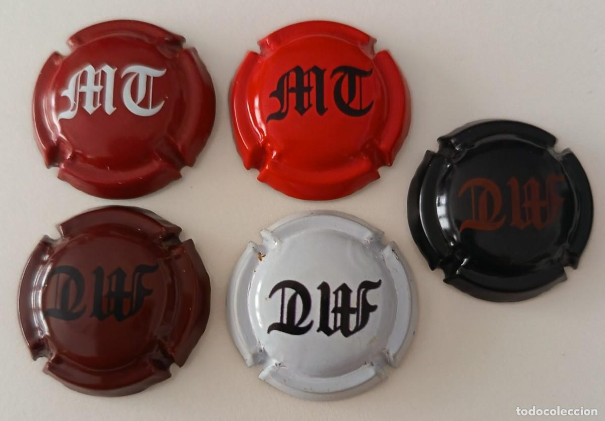 Coleccionismo de cava: 5 Chapas o placas de cava. Cava Marquistas. MT (Mas Tarrago ) Blanc, granate, vermell, negre....