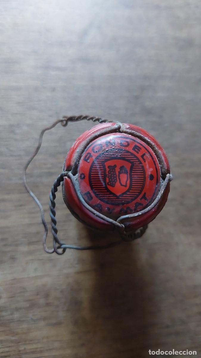 Coleccionismo de cava: Antigua chapa y tap&oacute;n de cava Rondel Raymat completo