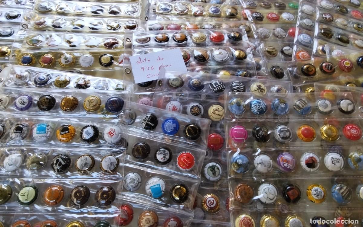 Coleccionismo de cava: LOTE DE 936 PLACAS DE CAVA MONTADAS EN SUS HOJAS , OPORTUNIDAD CIERRE TIENDA A 10 CTS UNIDAD , VER