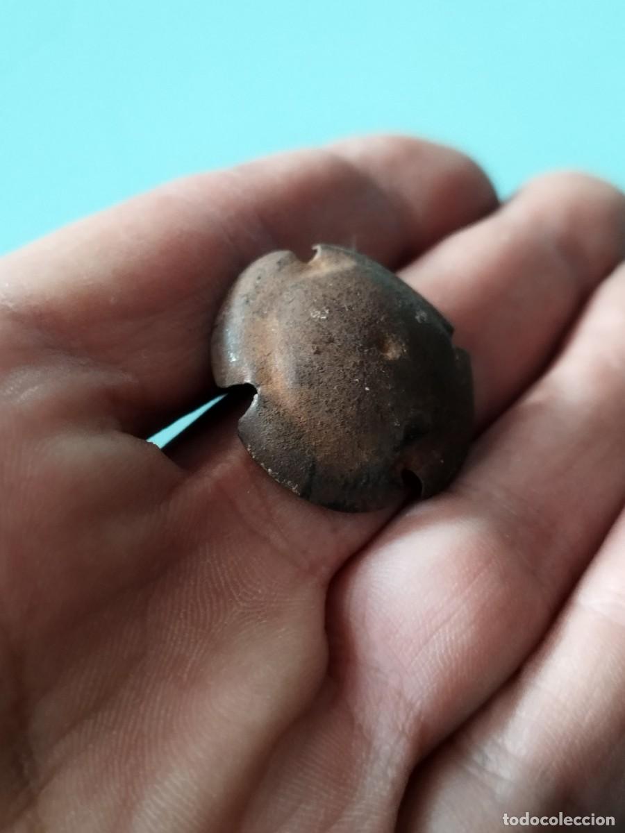 Coleccionismo de cava: Chapa o placa de cava entallada antigua. - Foto 3