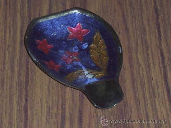 Ashtrays: MAGNIFICO CENICERO EN BRONCE Y DECORADO A MANO