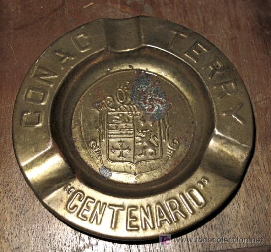 Ceniceros: CO&Ntilde;AC CENTENARIO TERRY. ANTIGUO CENICERO DE LATON - Foto 1