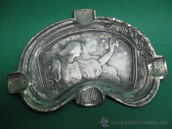 Ashtrays: PRECIOSO CENICERO EN PELTRE EPOCA ART NOUVEAU. FF.SG.XIX. 1890 - 1910. MIDE 15 X 9 CM.