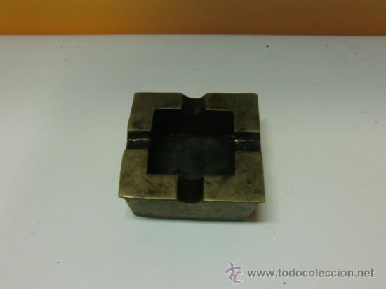 Ceniceros: Cenicero bronce 2 piezas