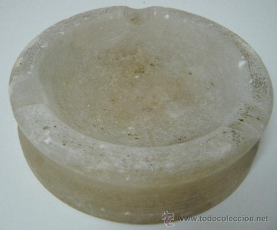 Ceniceros: Antiguo gran cenicero de ALABASTRO TALLA - casi 1 Kg.