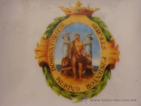 Ceniceros: CENICERO ,CON EL ESCUDO DE CADIZ - Foto 3