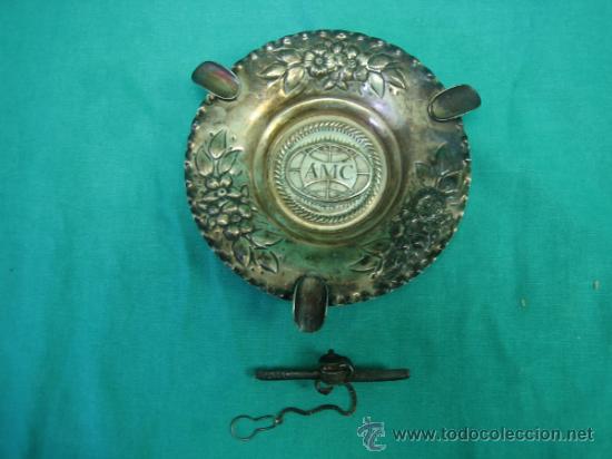 Ashtrays: Cenicero y alfiler de corbata antiguo en plata. Publicidad A M C