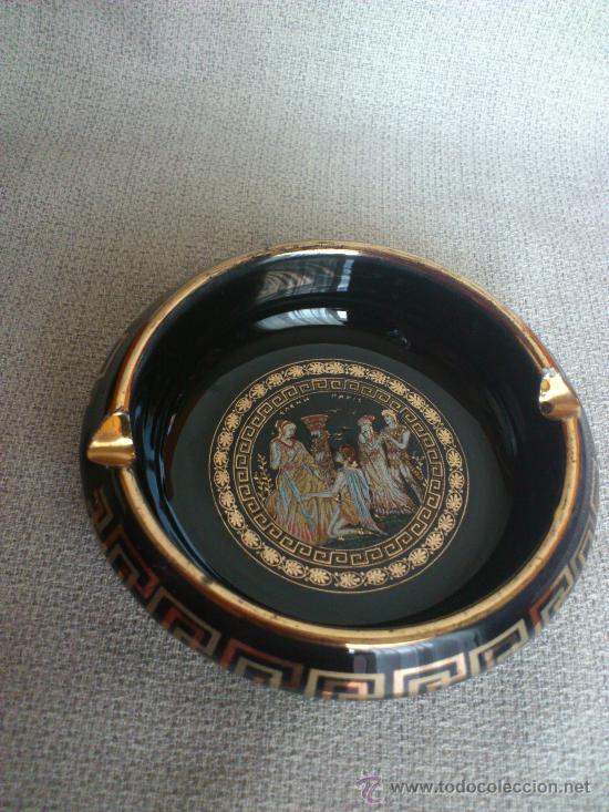 Ceniceros: Cenicero de ceramica esmaltada y decorada en oro de 24k ( Hecho a mano en Grecia )