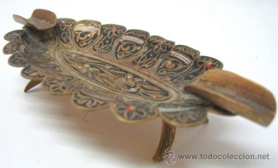 Ceniceros: CENICERO VINTAGE DAMASQUINADO