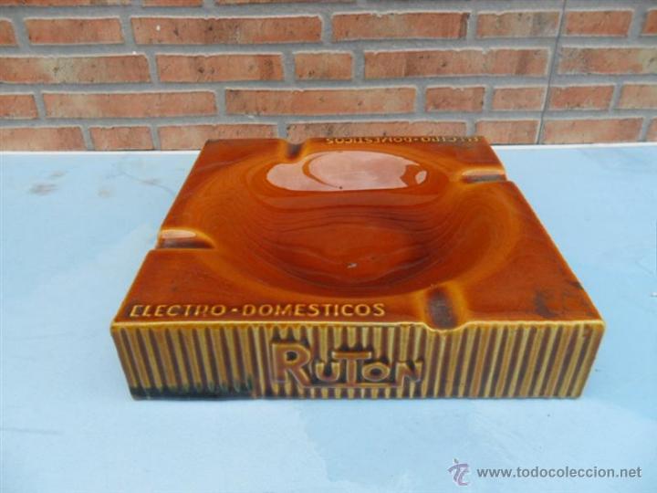 Ceniceros: cenicero publicidad