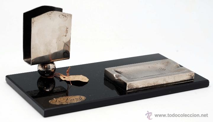 Ceniceros: Juego fumador cenicero Art Dec&oacute; De Vary AC material pl&aacute;stico y metal plateado a&ntilde;os 40