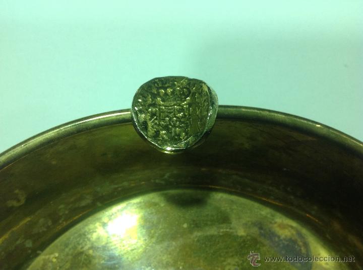 Ceniceros: Cenicero de bronce dorado con monedas - Foto 2