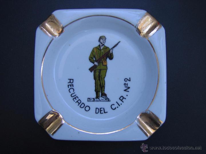 Aschenbecher: Cenicero Recuerdo del C.I.R.  N 2. Ej&eacute;rcito  Espa&ntilde;ol