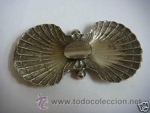 Cendriers: CENICERO ANTIGUO EN METAL CON FORMA DE CONCHA