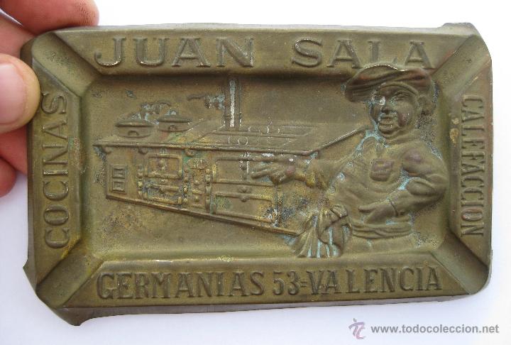 Aschenbecher: cenicero antiguo laton publicidad juan salas valencia gran via germanias 53 calefaccion y cocinas
