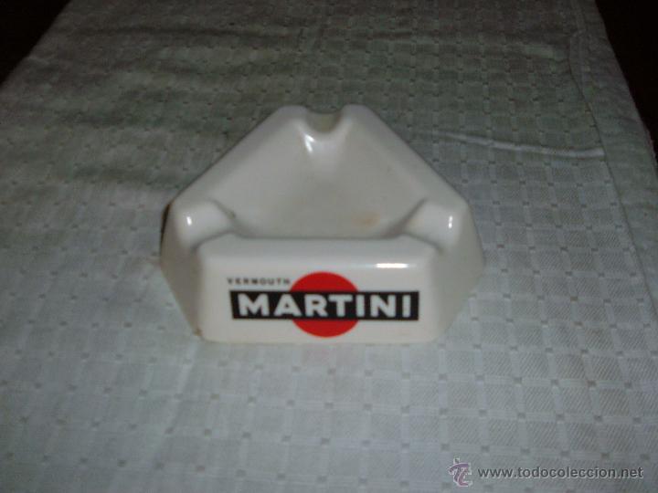 Aschenbecher: Cenicero en Blanco Martini