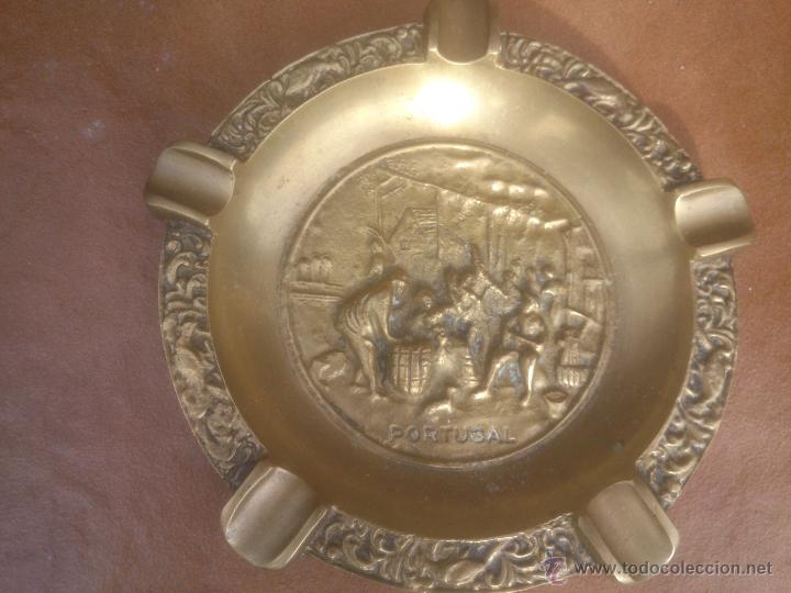 Ceniceros: GRAN CENICERO BRONCE  EN RELIEVE - Foto 1