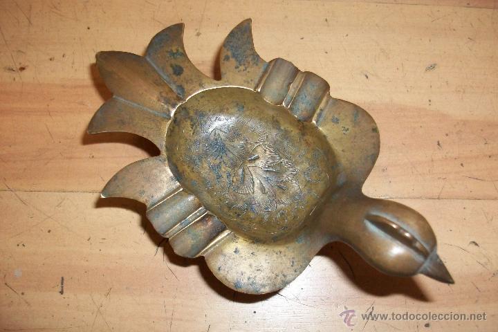Ceniceros: ANTIGUO CENICERO DE BRONCE FORMA DE PALOMA - Foto 2