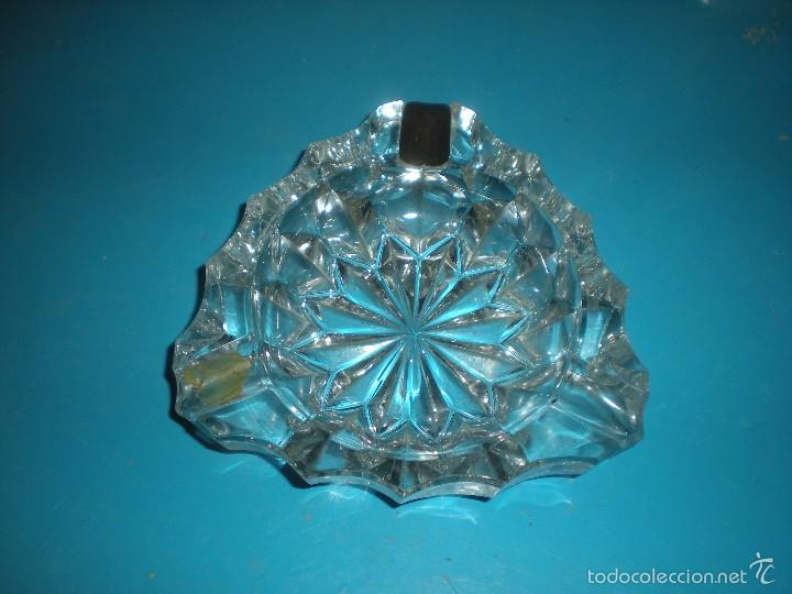 Ashtrays: cenicero de cristal