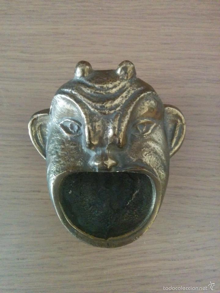 ANTIGUO CENICERO BRONCE