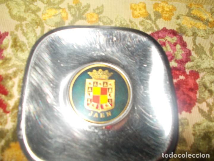 Ceniceros: Cenicero escudo de Ja&eacute;n - Foto 1