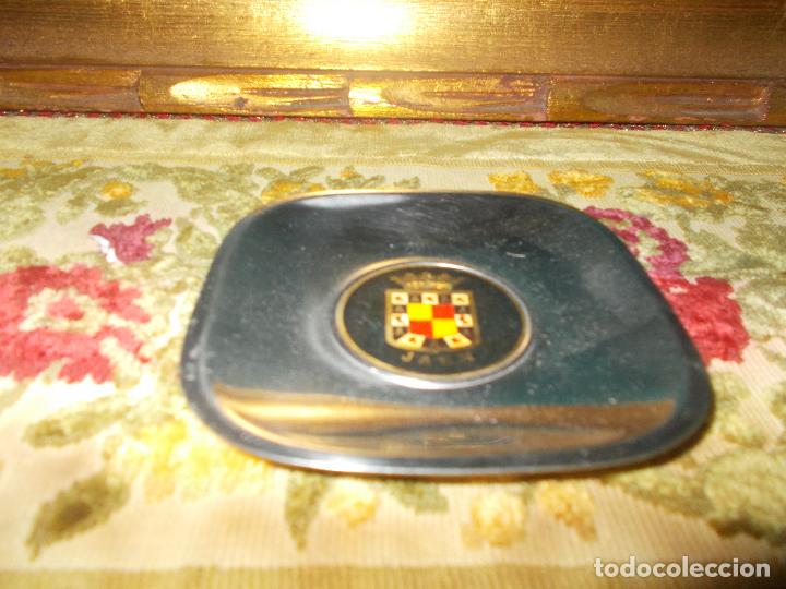 Ceniceros: Cenicero escudo de Ja&eacute;n - Foto 2
