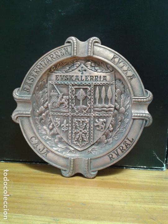 Ashtrays: Escudo Vasco, Caja Rvral. cenicero.