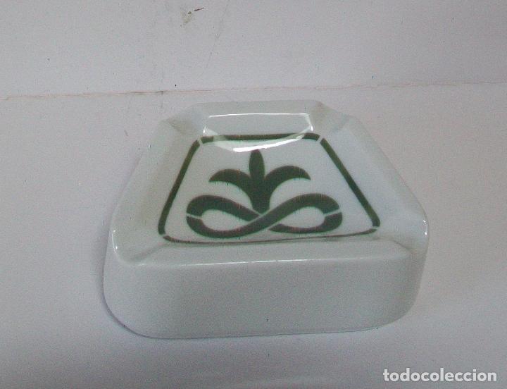 Ashtrays: Cenicero Sargadelos R-F.