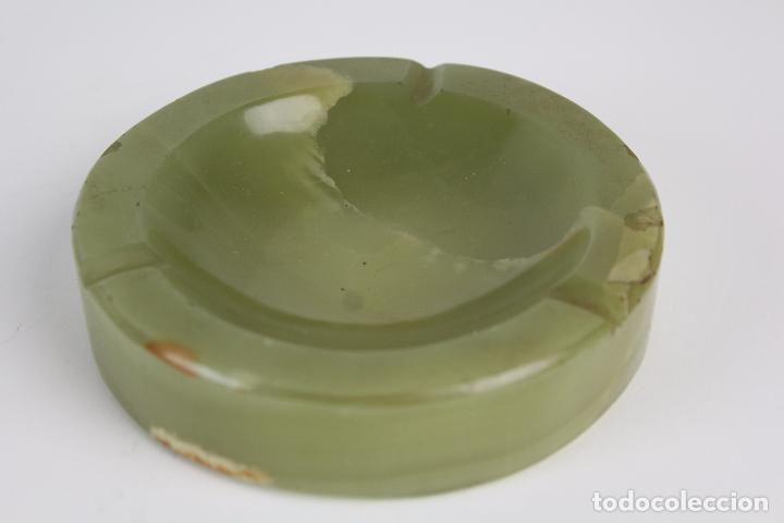 Ceniceros: PAREJA DE CENICEROS DE ONIX VERDE. S.XX. - Foto 3