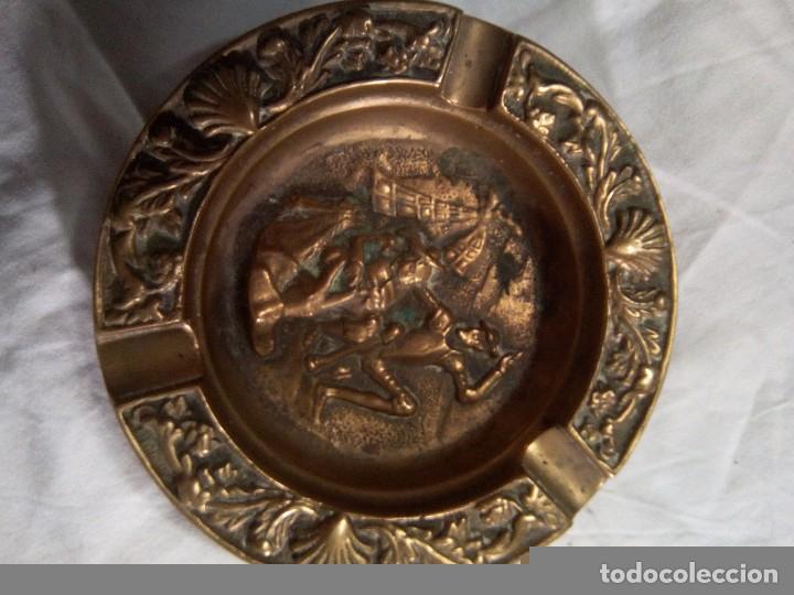 Cendriers: Antiguo cenicero de bronce ( escenas del Quijote)