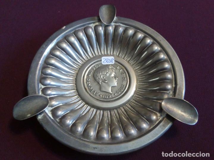 Ashtrays: ANTIGUO CENICERO DE ALPACA, REPRODUCCION MONEDA ALFONSO XIII
