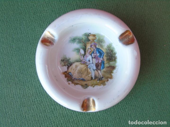 Ceniceros: ANTIGUO CENICERO DE PORCELANA BLANCA