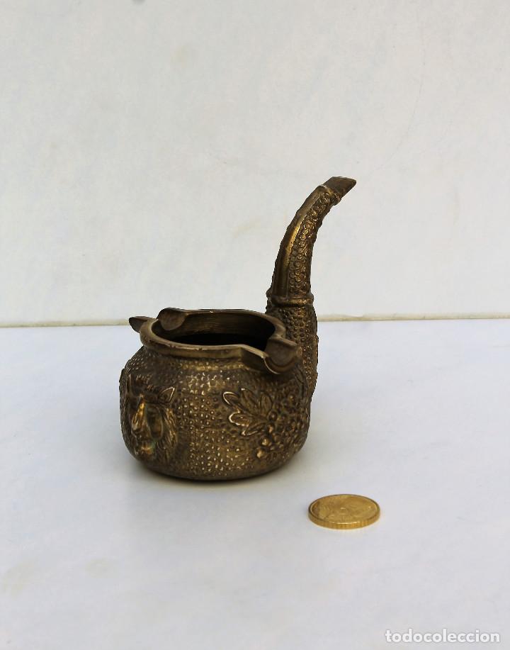 Ceniceros: CENICERO DE BRONCE EN FORMA DE PIPA. - Foto 1