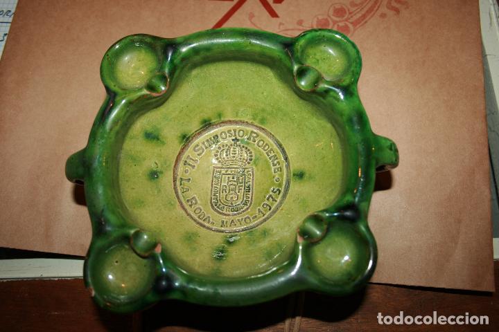Ceniceros: Albacete,La Roda. Cuervera cenicero Simposio Rodense a&ntilde;o 1975.color verde muy bonito 15 x 6 cms