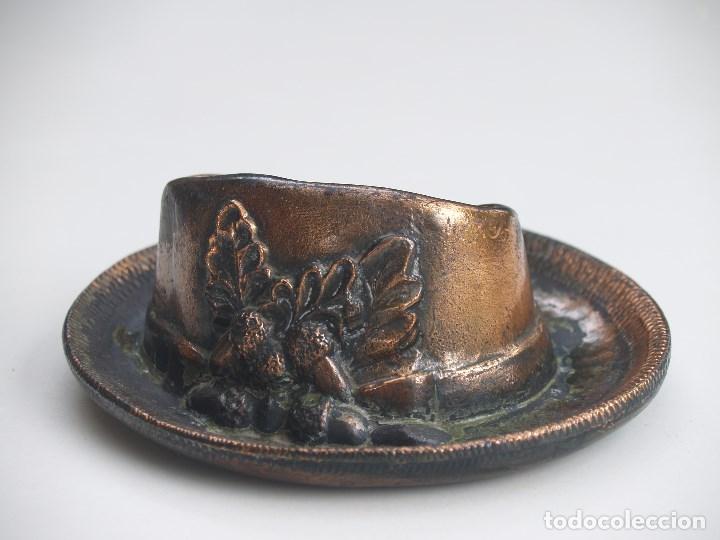Ashtrays: SOMBRERO CENTRO EUROPEO DE BRONCE / CENICERO