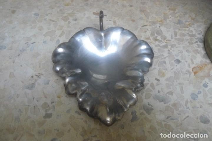 Cendriers: CENICERO DE PLATA -  MIDE 13X11CM , HOJA DE PARRA