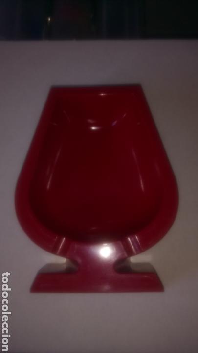 Ceniceros: CENICERO EN FORMA DE COPA DE GONZ&Aacute;LEZ BYASS. - Foto 1