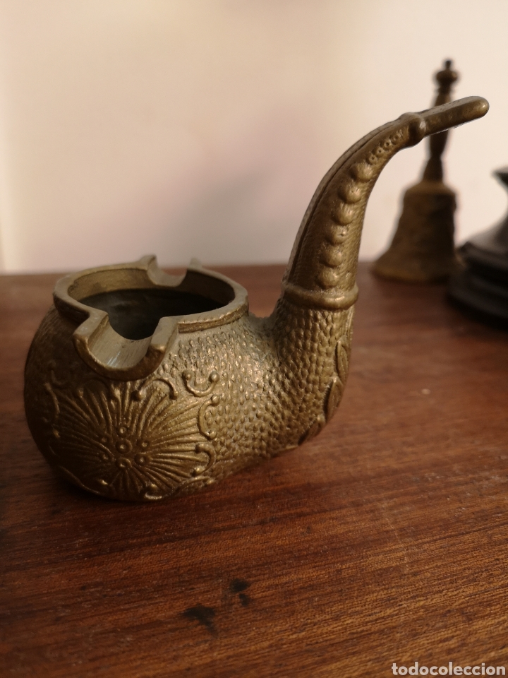 ANTIGUO CENICERO EN FORMA DE PIPA