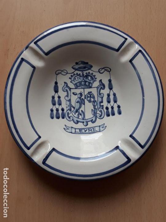 Ceniceros: Cenicero de cer&aacute;mica- ceralfar leyre 1992