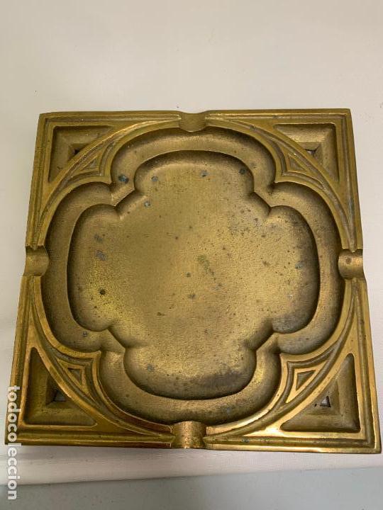 Cendriers: CENICERO VINTAGE EN BRONCE. 14 X 14.