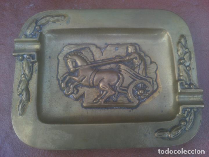 Ceniceros: Cenicero de bronce macizo escenas ROMA - Foto 1
