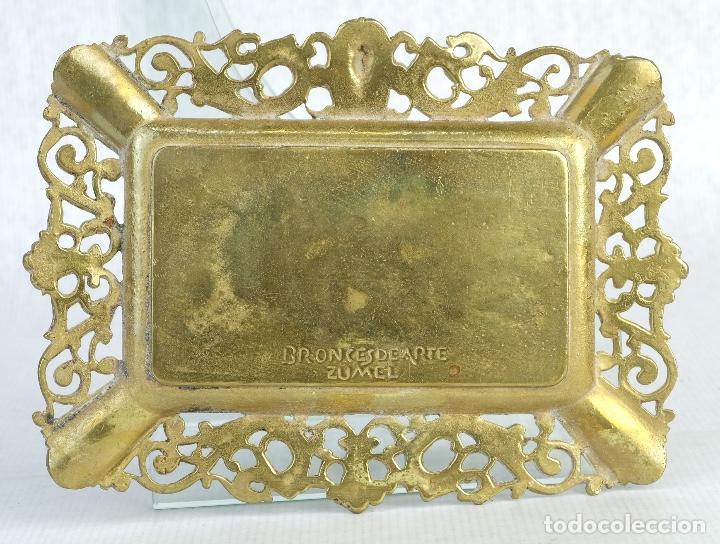 Ceniceros: Cenicero en bronce con relieve El Quijote - Foto 2