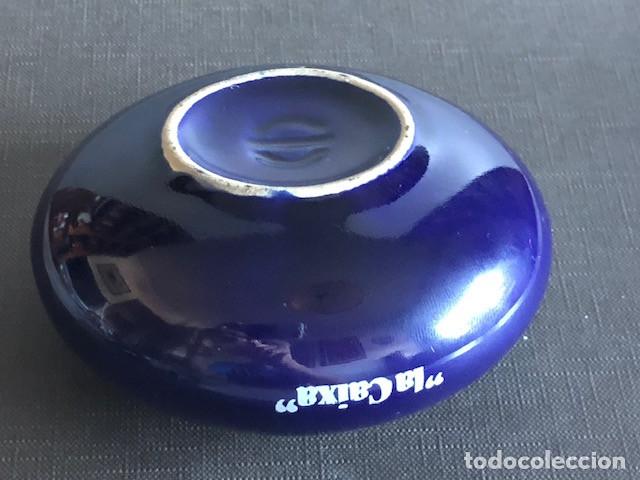 Ceniceros: Cenicero LA CAIXA azul - Foto 3
