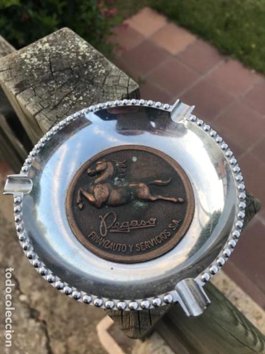 Ceniceros: Pegaso, cenicero, metal - Foto 1