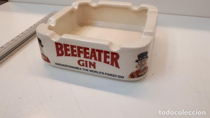 Ceniceros: Cenicero Beefeater cer&aacute;mica. - Foto 3