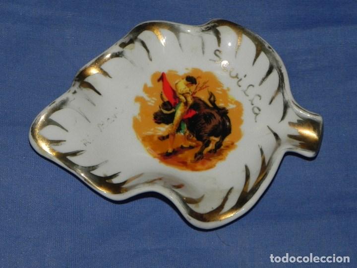 Ashtrays: Vendo cenicero del siglo XX recuerdo de Sevilla, ver mas fotos en el interior. (P)