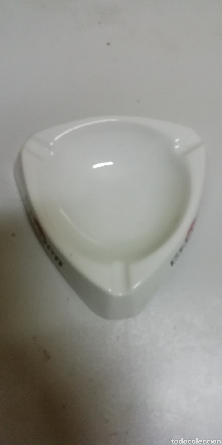 Ceniceros: Cenicero Martini firmado - Foto 1