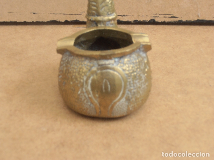 Ceniceros: ANTIGUO CENICERO DE BRONCE MACIZO EN FORMA DE PIPA. - Foto 2