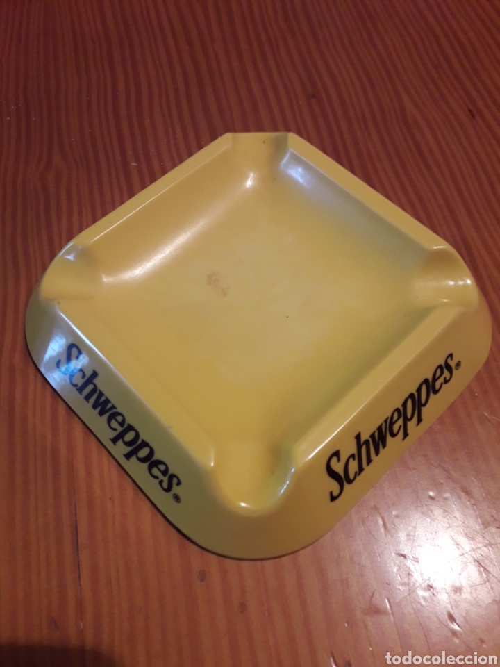 Ceniceros: Cenicero Schweppes Efmem Gijon en plastico - Foto 1