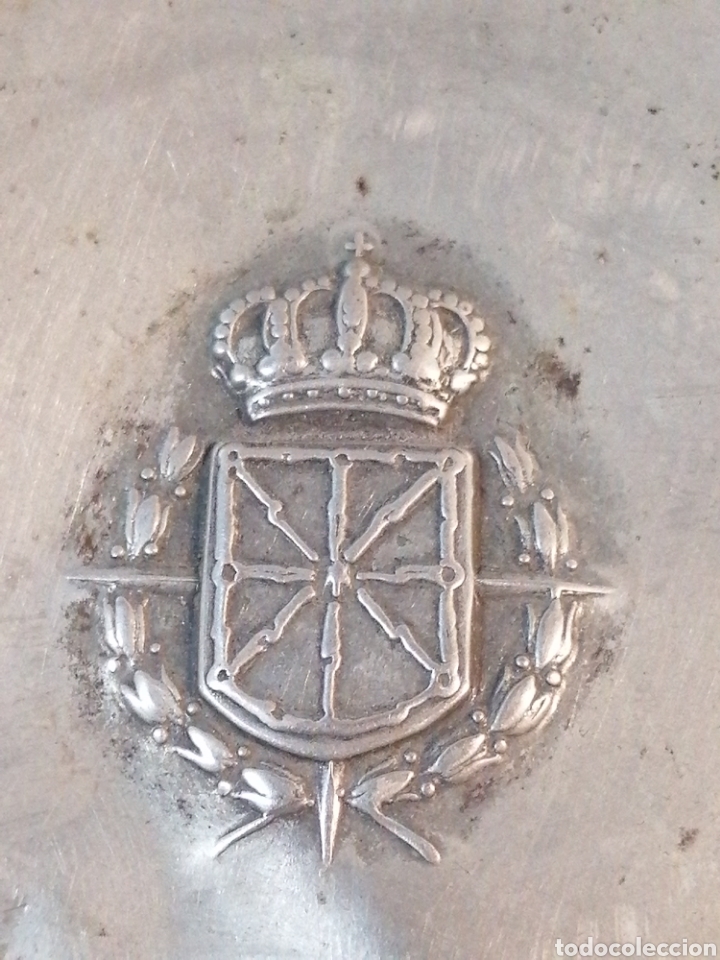 Ceniceros: Cenicero escudo
